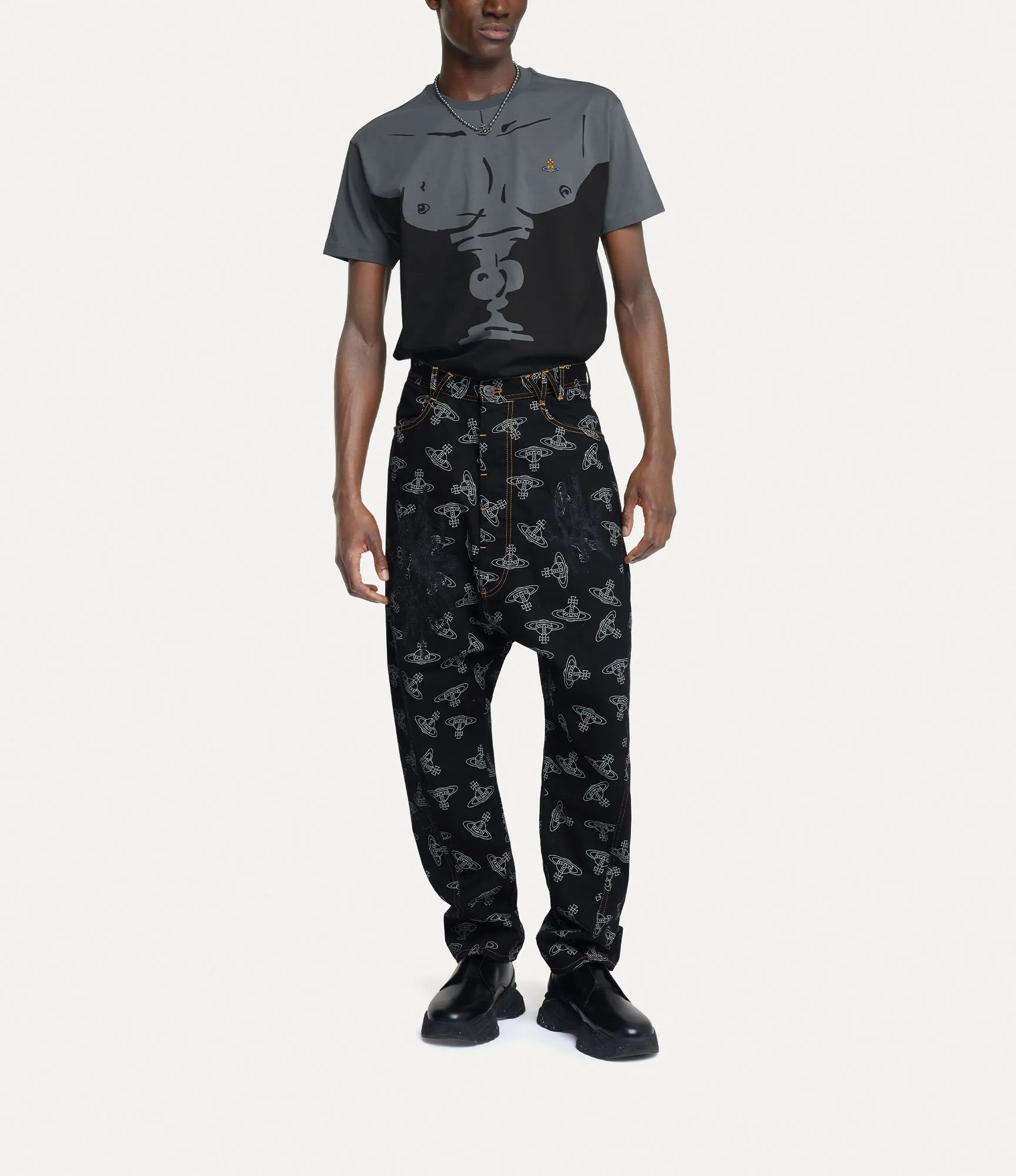 Bust Classic T-shirt  