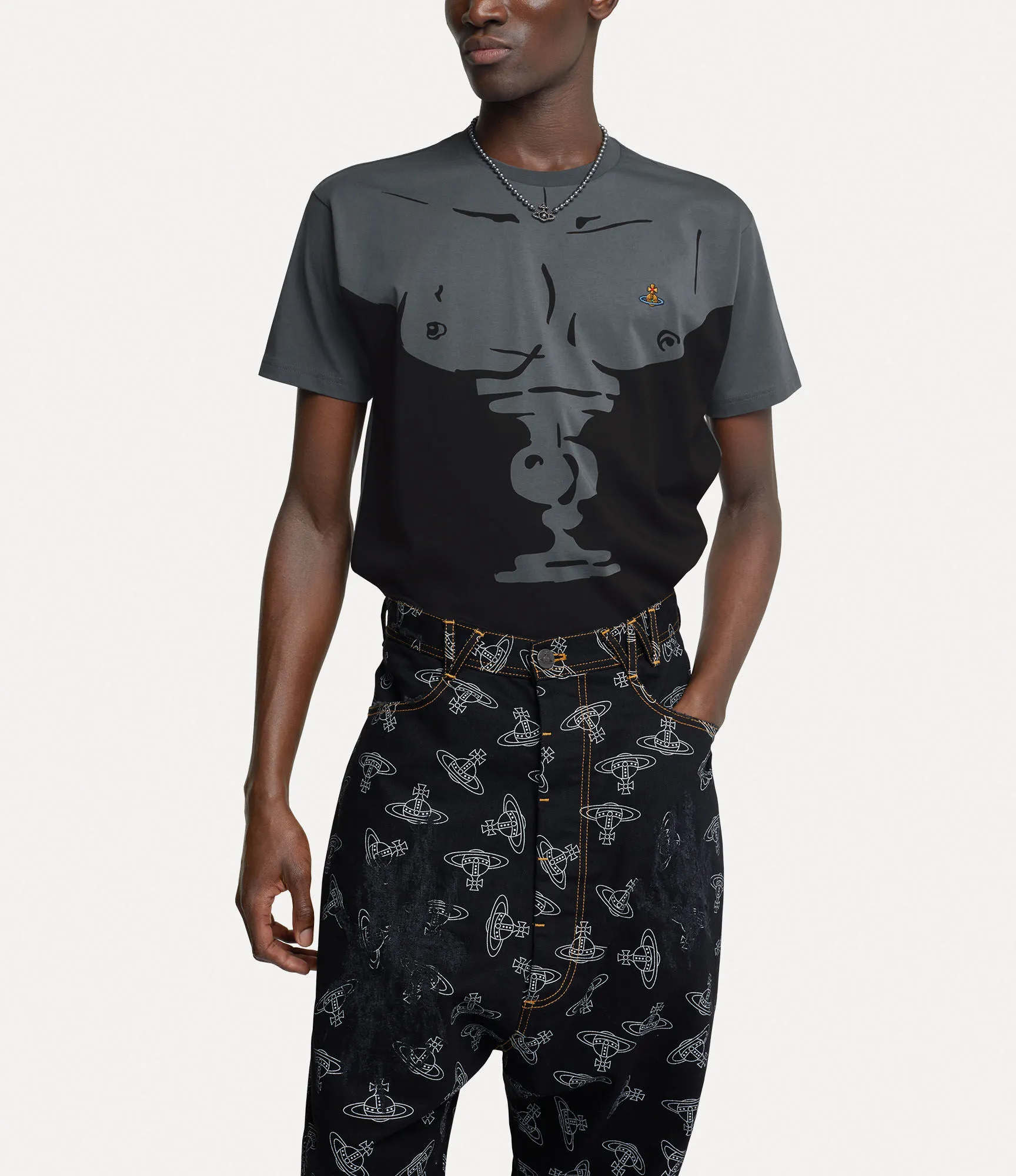Bust Classic T-shirt  