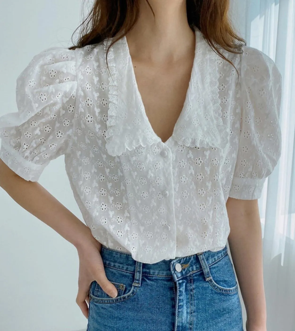 Camicetta estiva in pizzo con fiore cavo Camicetta da donna a manica corta con sbuffo chic Colletto alla Peter Pan Top allentati