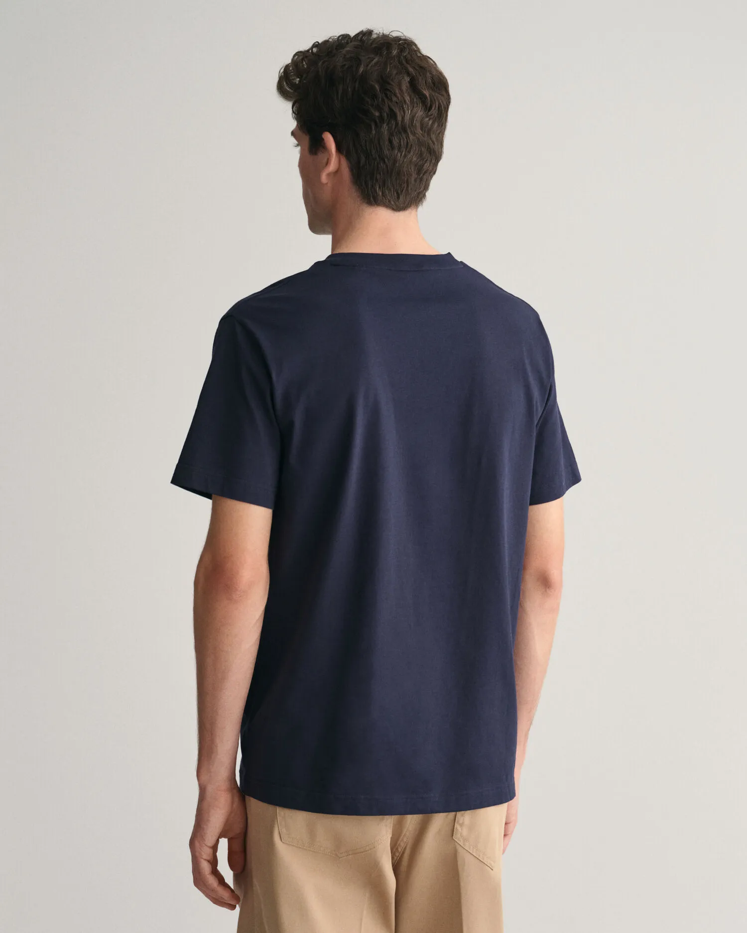 T-shirt GANT Logo piccolo a contrasto    